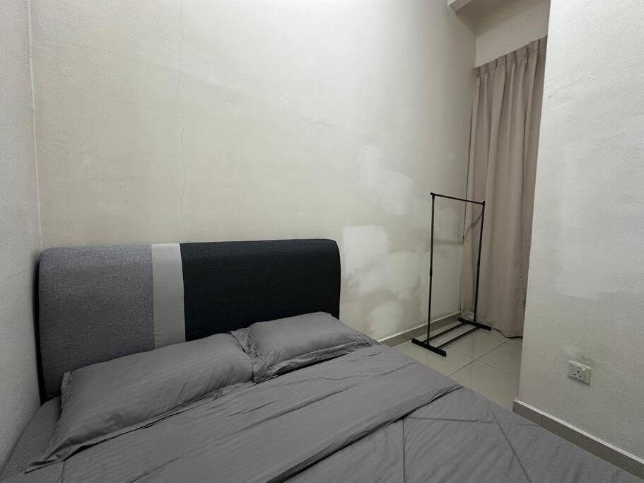 Rumah percutian Mount Austin 18 Pax Ar50 Pool